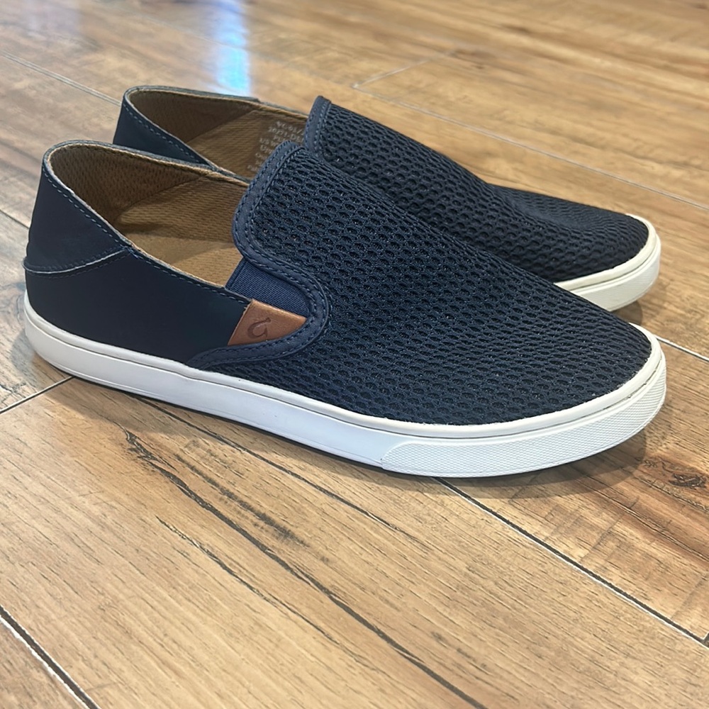 OluKai DEDE Pehuea Slip On Shoes Navy Mesh Women’s size 7.5 European 37.5